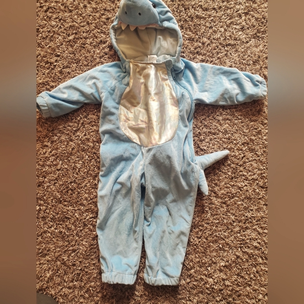 Size 18-24 month shark costume